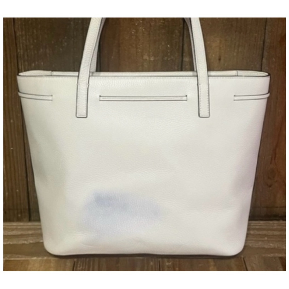 Kate Spade. Set of 2: White Leather Hayes Tote and Pink Nylon Elise Tote. - Picture 8 of 16
